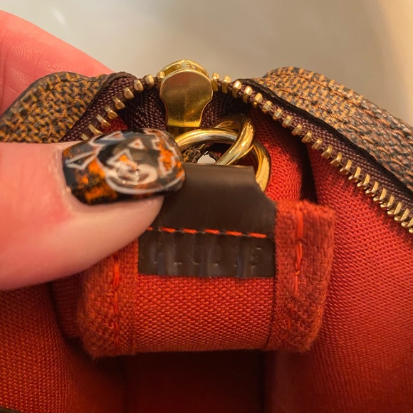 Authentic Louis Vuitton pochette - Picture 14 of 16